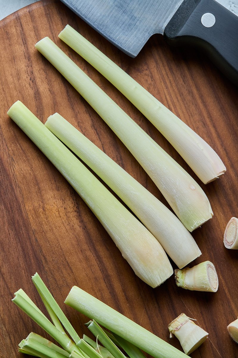 Chop off the lemongrass with little hard nub at the root end.